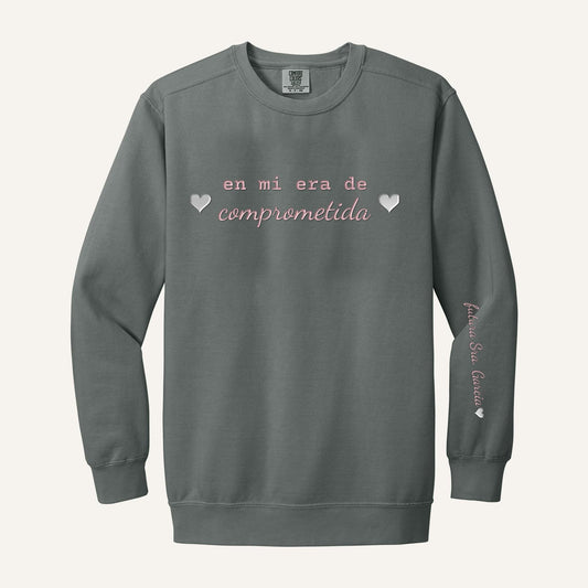 En Mi Era de Comprometida Embroidered Sweatshirt – Comfort Colors Crewneck in Grey