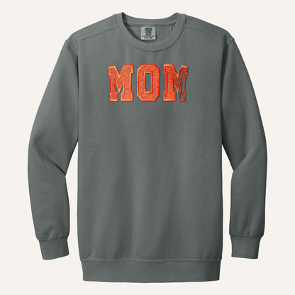 MOM Varsity Glitter Letter Tee – Comfort Colors Crewneck in Grey